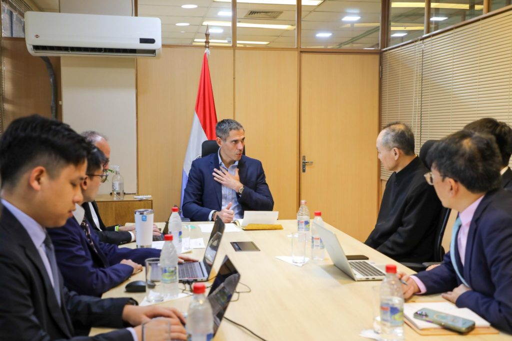 Informan sobre avances en la instalación de una ensambladora de buses eléctricos en Paraguay Informan sobre avances en la instalación de una ensambladora de buses eléctricos en Paraguay