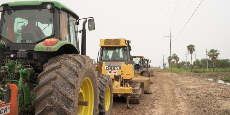 Peña se compromete a licitar la Ruta de la Carne y destaca obras viales clave para el Chaco Peña se compromete a licitar la Ruta de la Carne y destaca obras viales clave para el Chaco