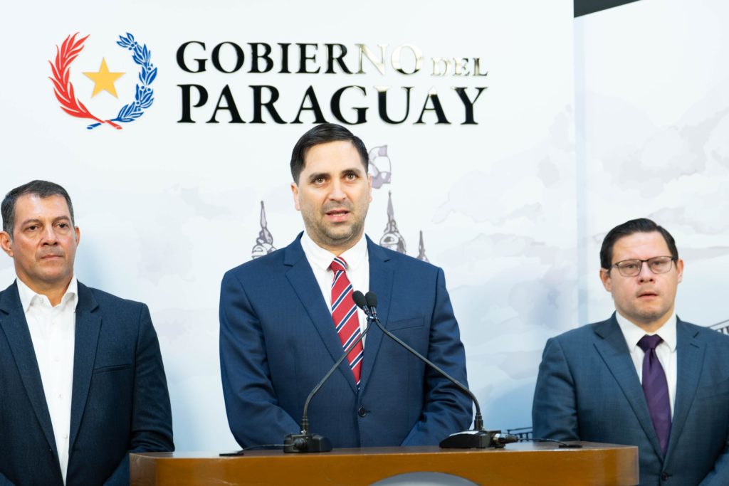 Ramiro Samaniego asume la presidencia del SENAVE tras escándalo de corrupción Ramiro Samaniego asume la presidencia del SENAVE tras escándalo de corrupción