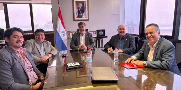 La Asociación de Medios Cristianos del Paraguay se presenta ante la CONATEL La Asociación de Medios Cristianos del Paraguay se presenta ante la CONATEL