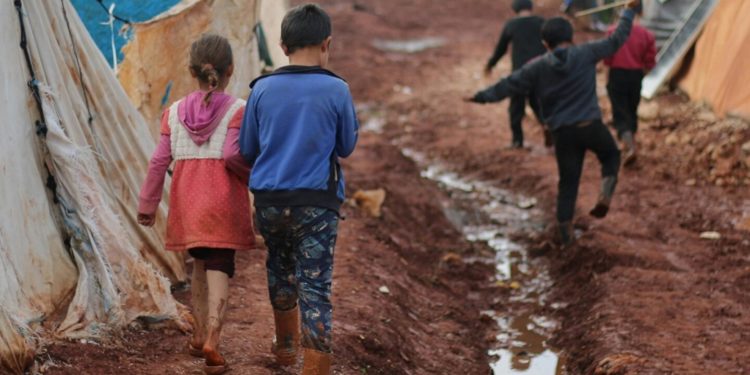 Pobreza en Paraguay: más de 80.000 personas salieron de la pobreza multidimensional en un año