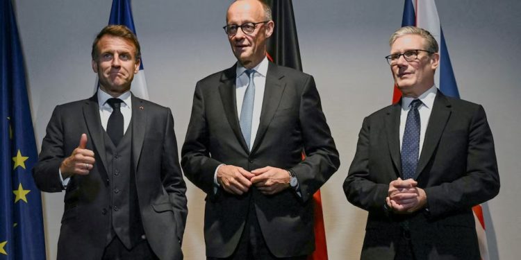 Occidente amenaza con restablecer sanciones contra Irán si no frena su programa nuclear antes del 29 de agosto