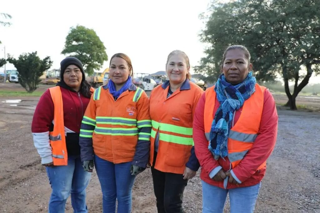 Mujeres chaqueñas se abren paso en el rubro de las grandes construcciones Mujeres chaqueñas se abren paso en el rubro de las grandes construcciones