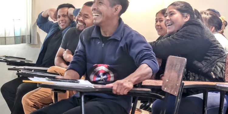 Docentes Aché se capacitan para mejorar la enseñanza en el nivel inicial