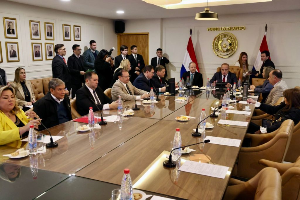 Presupuesto 2026: Gobierno aumentaría el 12% de inversiones con foco en Educación, Salud y Seguridad