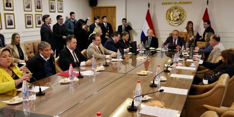 Presupuesto 2026: Gobierno aumentaría el 12% de inversiones con foco en Educación, Salud y Seguridad