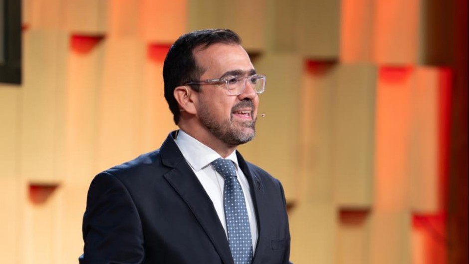 Pastor Emilio Agüero cuestiona discurso de Milei en iglesia argentina: “Lamentable lo que ocurrió en el púlpito”