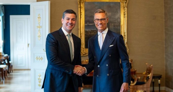 Santiago Peña destaca modelo finlandés como ejemplo de transformación y desarrollo