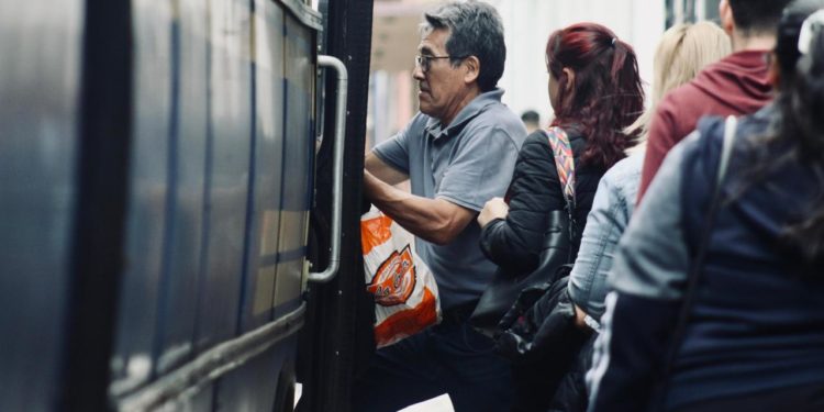 Gobierno abre licitación para nuevos recorridos de transporte público