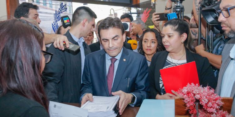 Interventor entrega informe final sobre la Municipalidad de Asunción: deuda, uso irregular de bonos y propuestas de salida