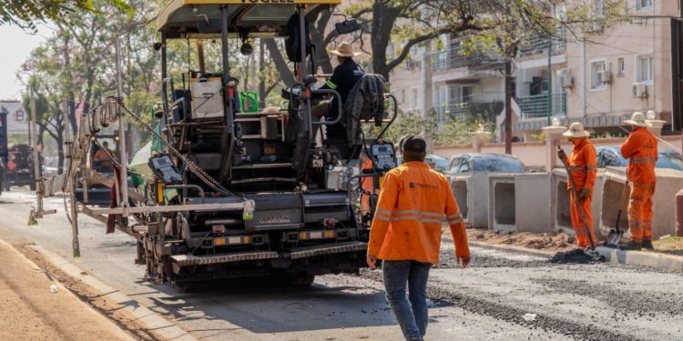 Hoy inicia colocación de carpeta asfáltica en la avenida Mcal. López, desde Clínicas hacia Asunción