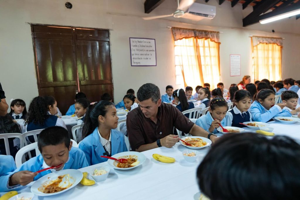 Hambre Cero amplía cobertura al 100% en educación media en Central, Capital y Presidente Hayes