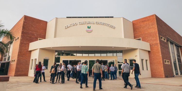 Concierto benéfico reúne a coros infantiles en el Centro Cultural Chortitzer Concierto benéfico reúne a coros infantiles en el Centro Cultural Chortitzer