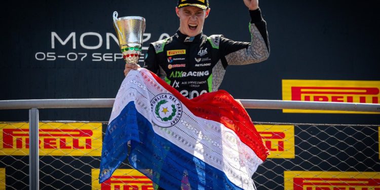 Con garra y temple: Joshua Duerksen regresa al podio en Monza tras una espectacular remontada en la Sprint Race Con garra y temple: Joshua Duerksen regresa al podio en Monza tras una espectacular remontada en la Sprint Race