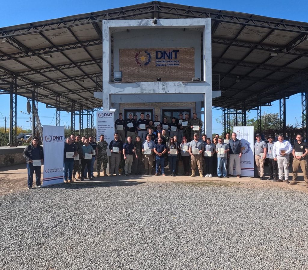 Capacitación en Mcal. Estigarribia refuerza controles fronterizos contra fraude y trata de personas Capacitación en Mcal. Estigarribia refuerza controles fronterizos contra fraude y trata de personas