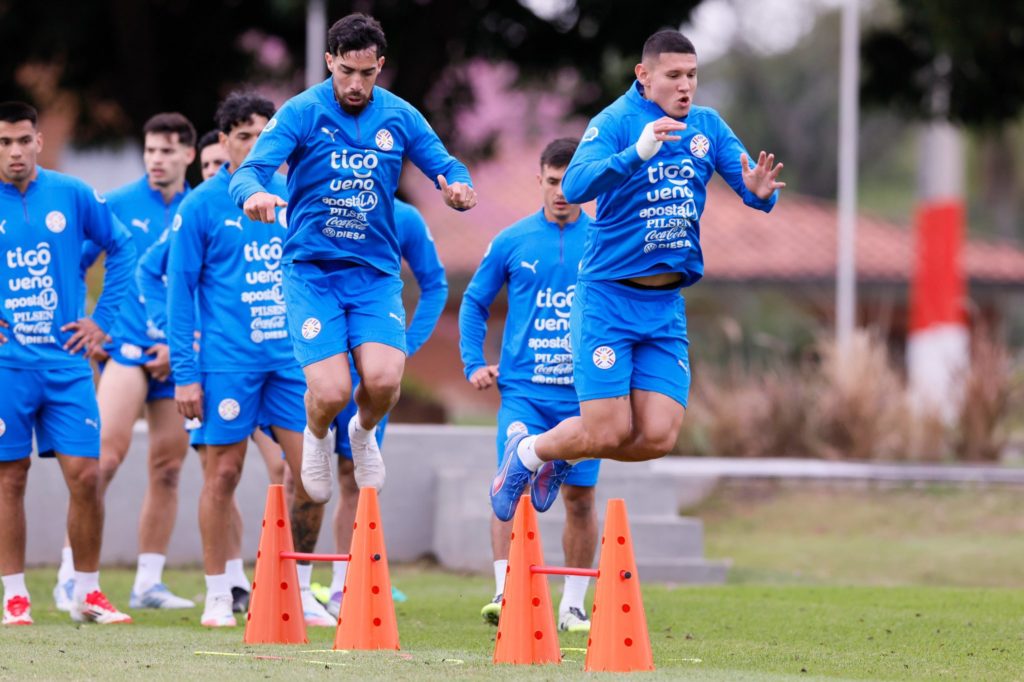 Paraguay busca romper el maleficio en Lima con tres bajas sensibles