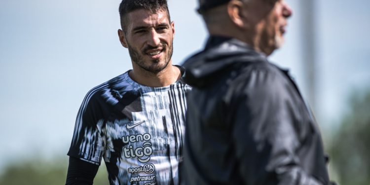 El regreso esperado: Gastón Olveira vuelve al arco de Olimpia tras varios meses de ausencia El regreso esperado: Gastón Olveira vuelve al arco de Olimpia tras varios meses de ausencia