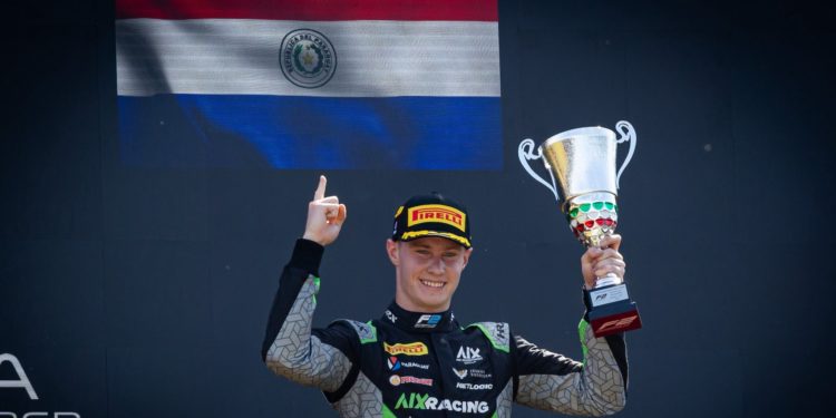 Fin de semana soñado: Doble podio histórico para Joshua Duerksen en el mítico circuito de Monza