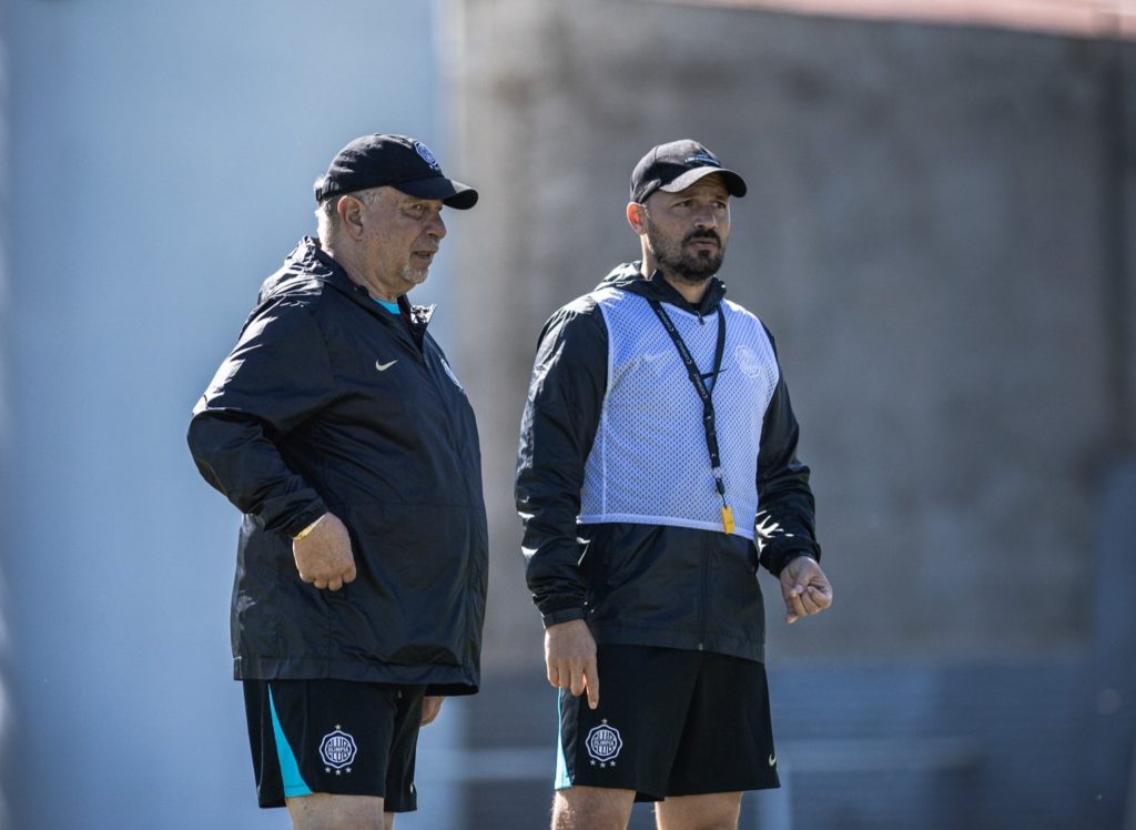 La regla sub 18 obliga a Éver Hugo Almeida a rearmar su once en Olimpia La regla sub 18 obliga a Éver Hugo Almeida a rearmar su once en Olimpia