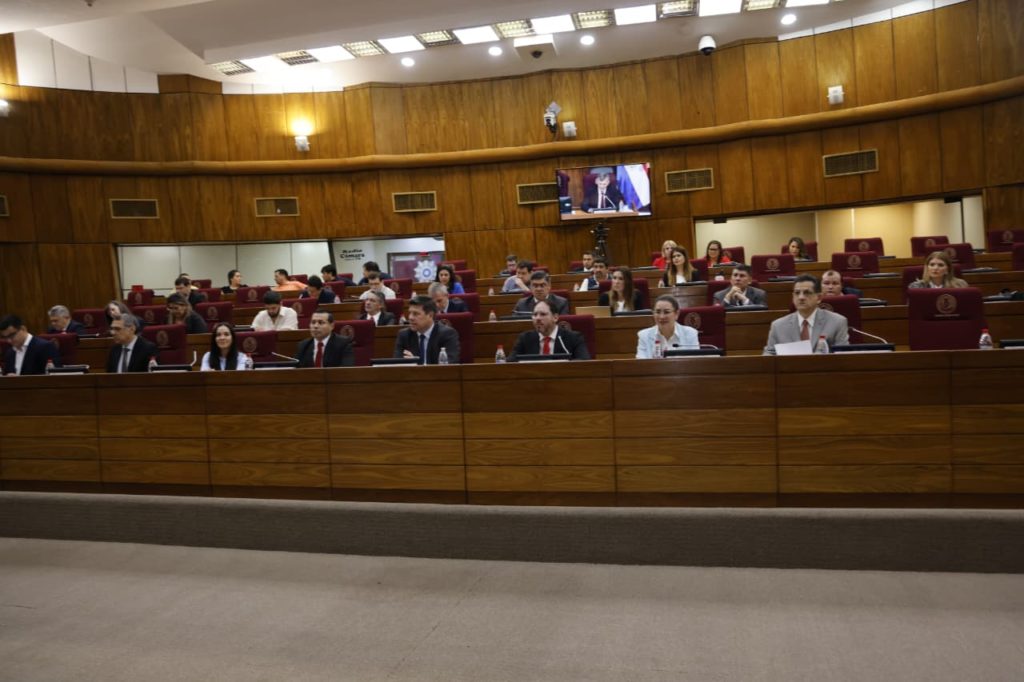 «Nuevo» MIC absorberá dos instituciones, sin alterar sus atribuciones, aseguró su titular