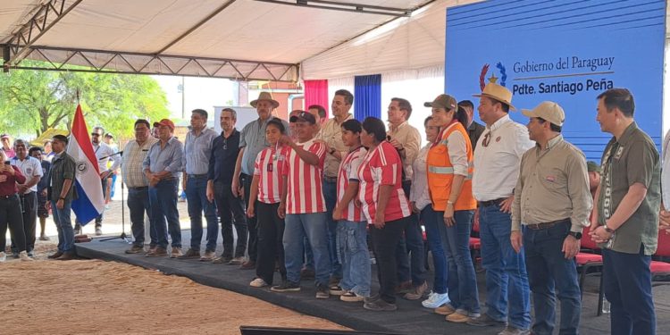 El Gobierno entregó 514 viviendas este lunes a pueblos originarios en Loma Plata