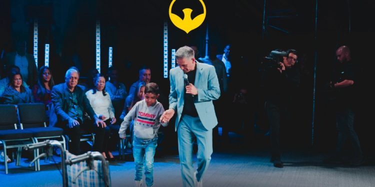 “Noches de Gloria” reunirá a miles en Ciudad del Este con Cash Luna y Juan Carlos Alvarado