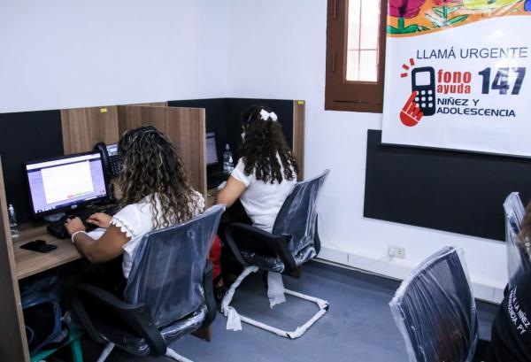 Más de mil niños y adolescentes en situación de vulnerabilidad fueron reportados en agosto al 147 Fono Ayuda