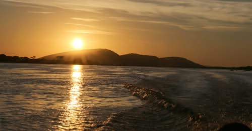 Jueves fresco a cálido y vientos variables