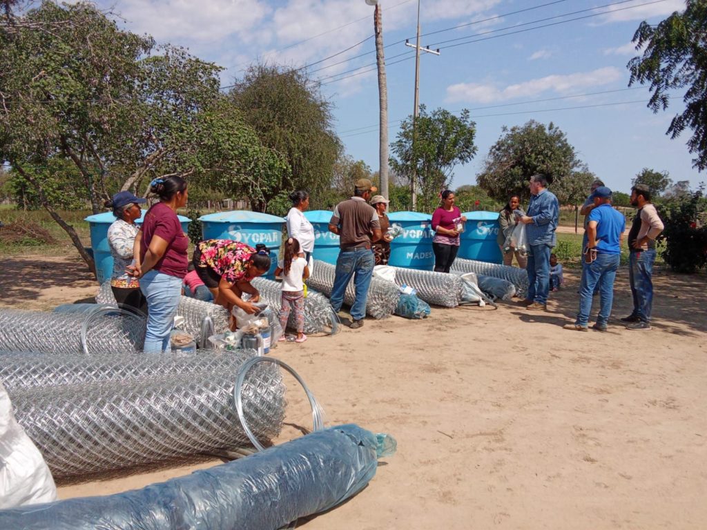 Familias de Alto Paraguay reciben insumos agrícolas para fortalecer la producción y la seguridad alimentaria Familias de Alto Paraguay reciben insumos agrícolas para fortalecer la producción y la seguridad alimentaria