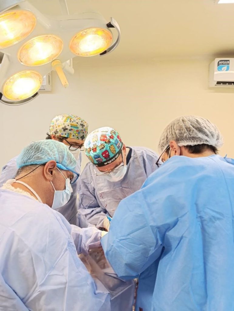 Donación de órganos permite que dos pacientes reciban trasplante renal y mejoren su calidad de vida