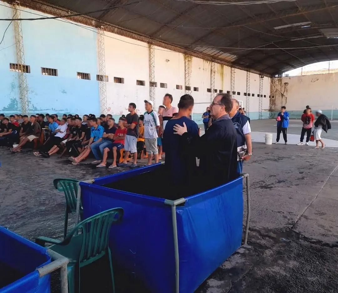 36 internos de Tacumbú recibieron el bautismo en acto de fe y esperanza
