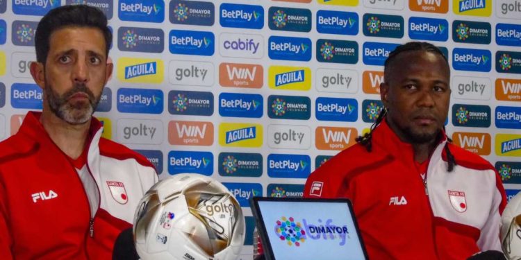 Entre lágrimas: Jorge Bava se despidió de Santa Fe antes de asumir en Cerro Porteño