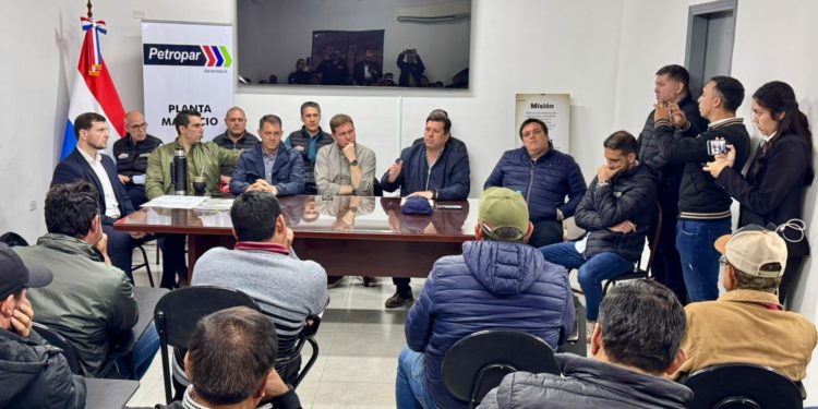 Cañicultores levantan cortes de ruta tras un nuevo acuerdo con el Gobierno Cañicultores levantan cortes de ruta tras un nuevo acuerdo con el Gobierno