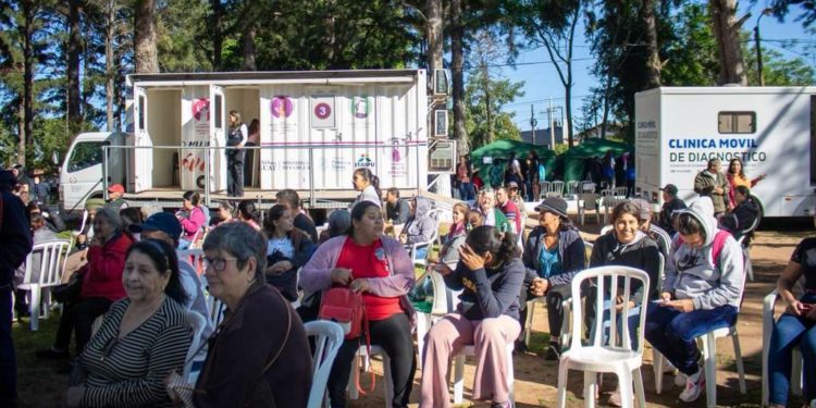 Ciudad Mujer Móvil acercó más de 1.400 servicios gratuitos a mujeres y familias de Guairá