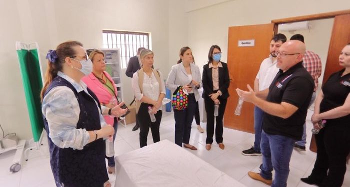 Juezas de la Corte Suprema inspeccionan nuevo Complejo Penitenciario Femenino de Emboscada