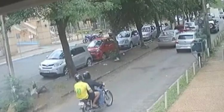 Encuentran motocicleta vinculada al asesinato del Tte. Cnel. Guillermo Moral en Asunción