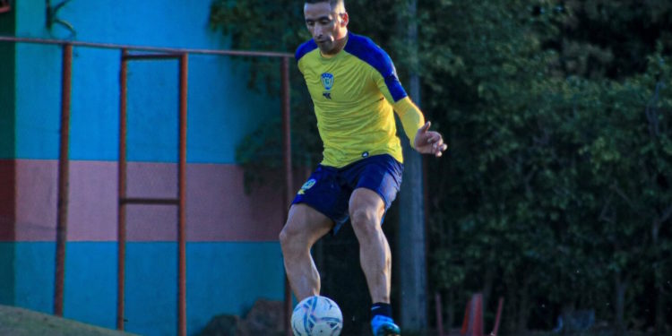 Nuevo timón en la República: Lucas Barrios asumirá la dirección técnica de Sportivo Luqueño 