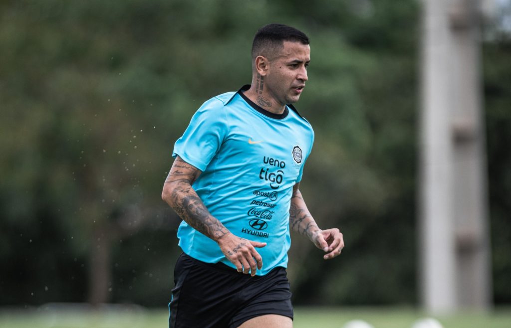 Derlis González, baja sensible en Olimpia pensando en el superclásico ante Cerro Porteño Derlis González, baja sensible en Olimpia pensando en el superclásico ante Cerro Porteño