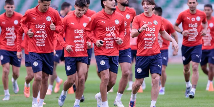 Paraguay cae dos posiciones en el ranking FIFA tras su gira asiática Paraguay cae dos posiciones en el ranking FIFA tras su gira asiática