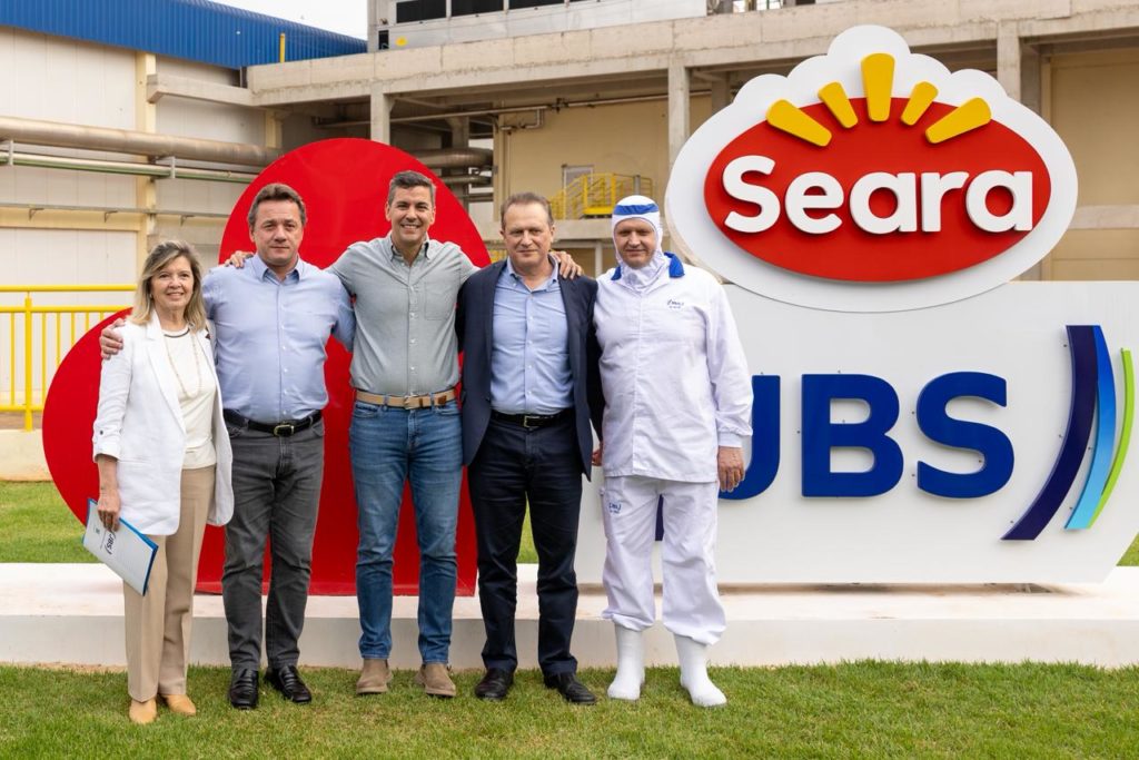 Transnacional brasileña JBS anuncia inversión de US$ 135 millones en Paraguay
