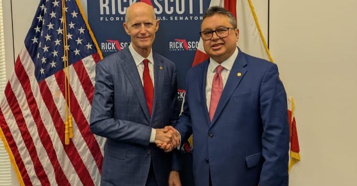 Paraguay busca estrechar lazos con Estados Unidos y propone sustituir importaciones chinas