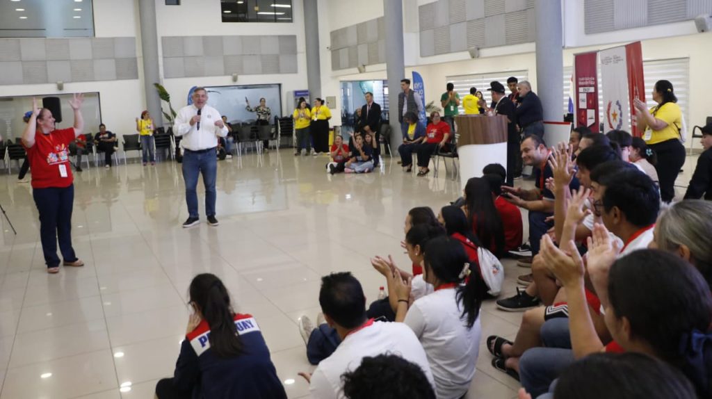 Unos 150 jóvenes aprendieron sobre valores como la empatía, honestidad, respeto y tolerancia Unos 150 jóvenes aprendieron sobre valores como la empatía, honestidad, respeto y tolerancia