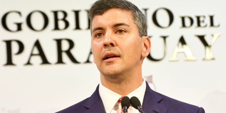 Peña desafía acusaciones y pide a la Contraloría una revisión exhaustiva de sus bienes