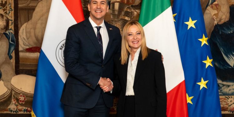 Paraguay refuerza sus lazos con Italia en encuentro entre Santiago Peña y Giorgia Meloni Paraguay refuerza sus lazos con Italia en encuentro entre Santiago Peña y Giorgia Meloni