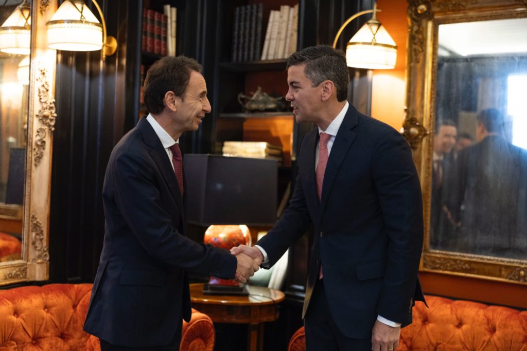 El presidente Peña busca atraer inversión italiana para proyectos ferroviarios para el Paraguay