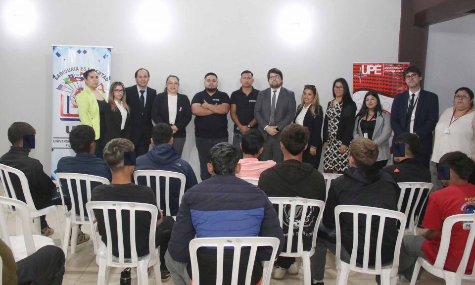 Jóvenes en proceso de reinserción participaron en un taller de barbería