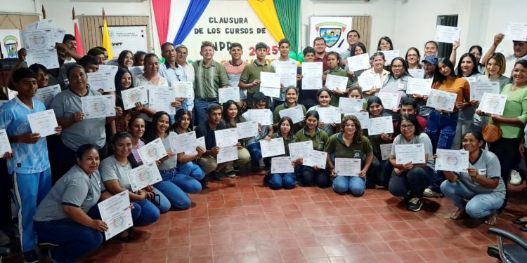 Más de 60 chaqueños recibieron certificados del SNPP Más de 60 chaqueños recibieron certificados del SNPP