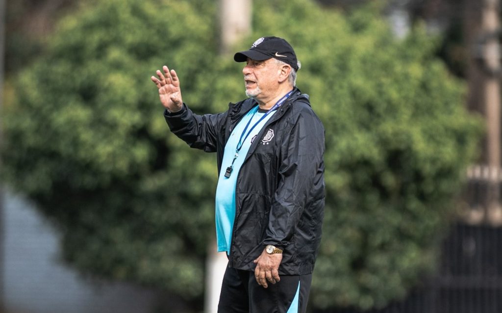 Decidido: Éver Hugo Almeida no seguirá como entrenador de Olimpia en el 2026 Decidido: Éver Hugo Almeida no seguirá como entrenador de Olimpia en el 2026