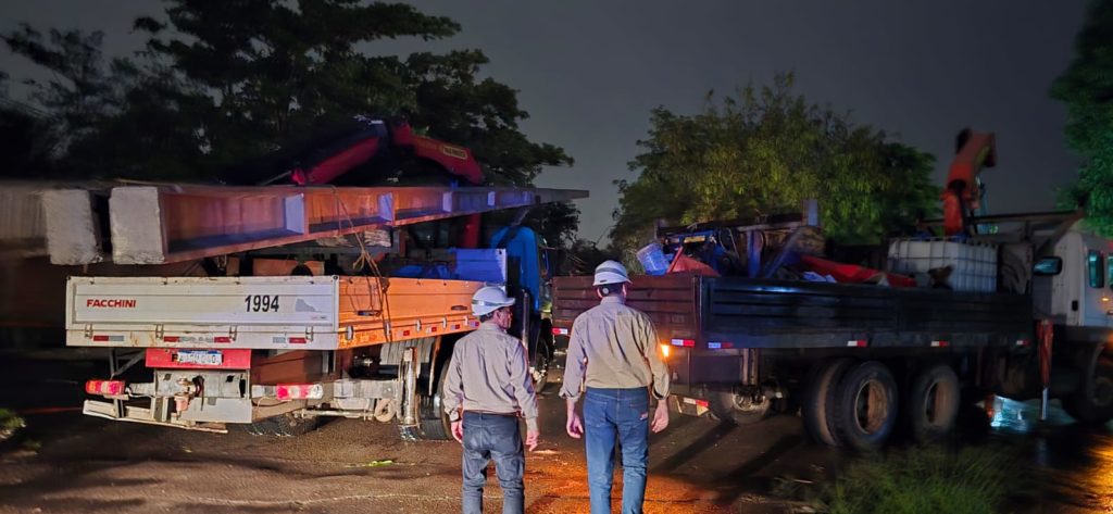 Servicio de la ANDE se va regularizando, tras fuerte temporal que dejó a su paso severos daños en el sistema eléctrico nacional Servicio de la ANDE se va regularizando, tras fuerte temporal que dejó a su paso severos daños en el sistema eléctrico nacional