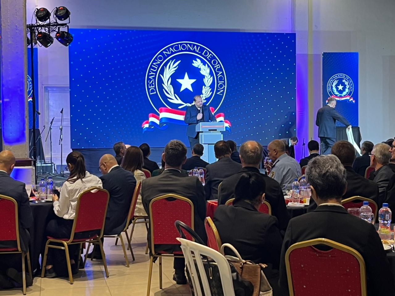 En Desayuno Nacional de Oración destacan aporte silencioso, pero eficaz, de las iglesias evangélicas al desarrollo del Paraguay